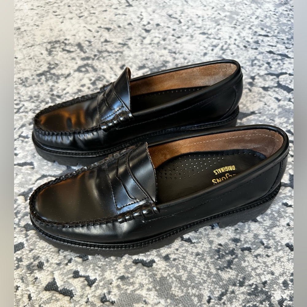 G H Bass Larson Super Lug Loafer - Size 8 - Mens